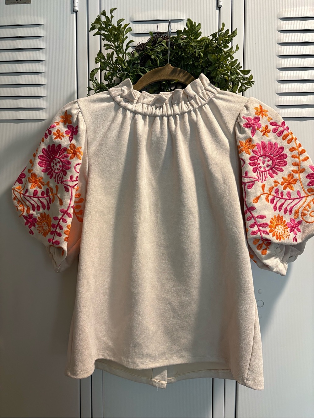 Mock Neck THML Sz XS Embroidered Puff Sleeve Suede Top Button Detail on Back
